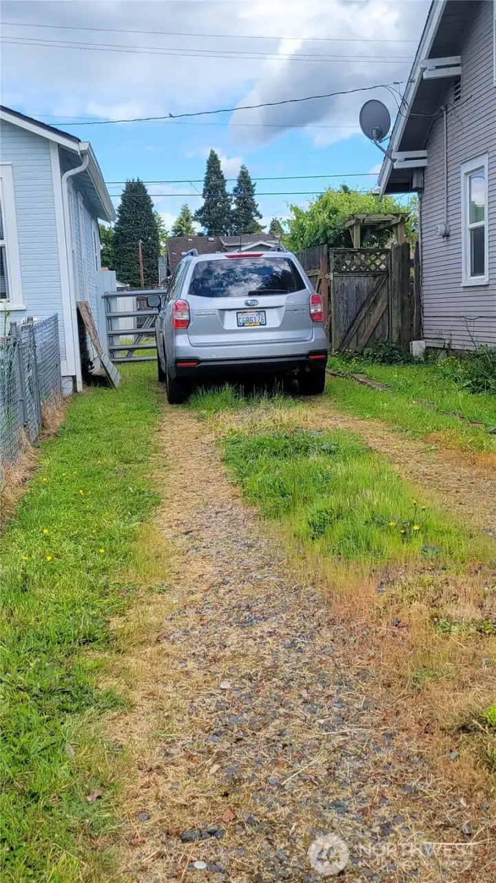Driveway parking Driveway parking