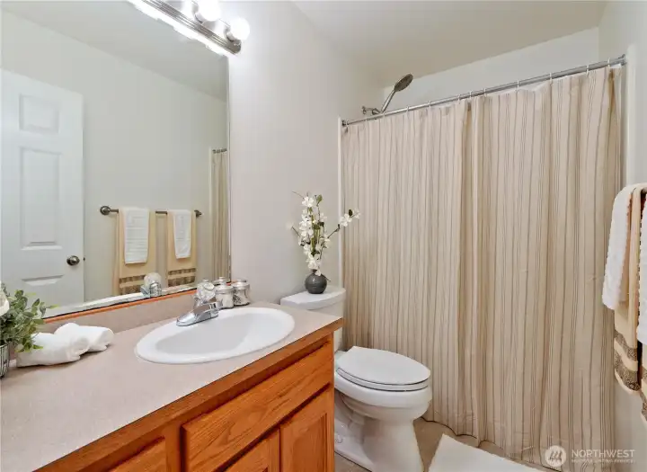 2nd Bathroom