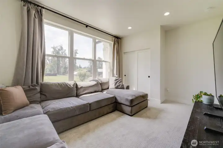 4th Bedroom 4th Bedroom