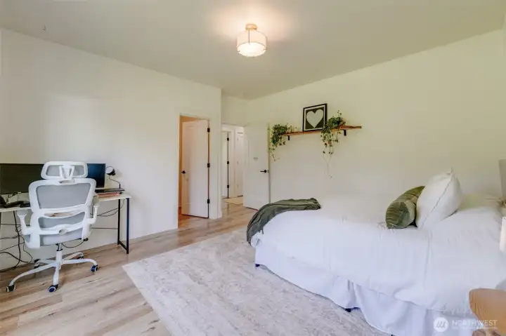 2nd Bedroom 2nd Bedroom