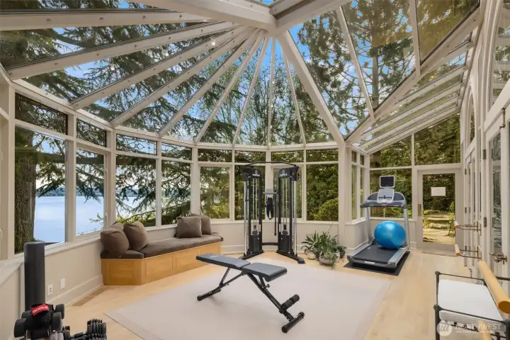 Truly unique and inspiring solarium converted as an in-home gym. Truly unique and inspiring solarium converted as an in-home gym.