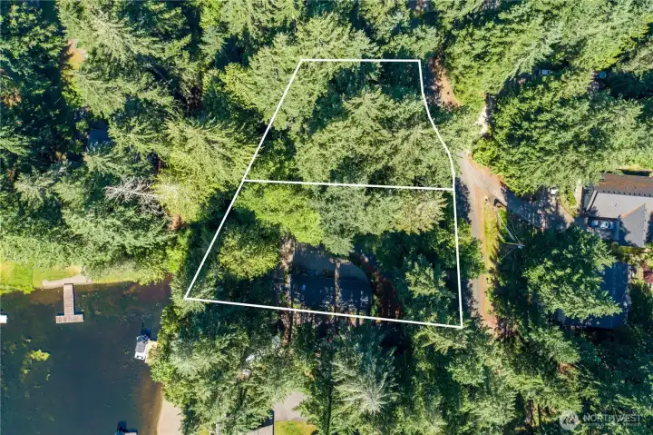 2 lots, 1 for privacy or asanother building lot