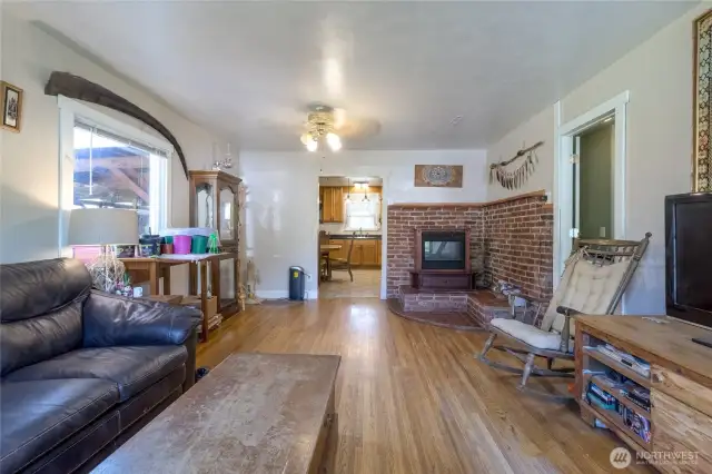 Electric fireplace will not stay.