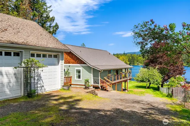 Detached 2-car garage/shop with 220 amp service and loft storage