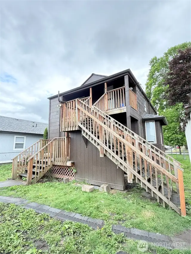 Back entry to both units.