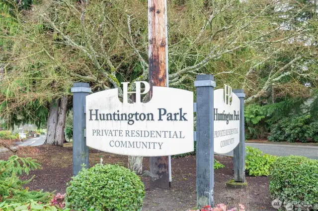Welcome to Huntington Park, Des Moines premier 55+ community.