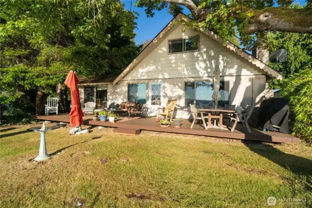 Front (water side) composite deck!
