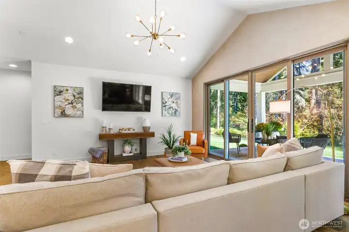 Main Residence - Living Room