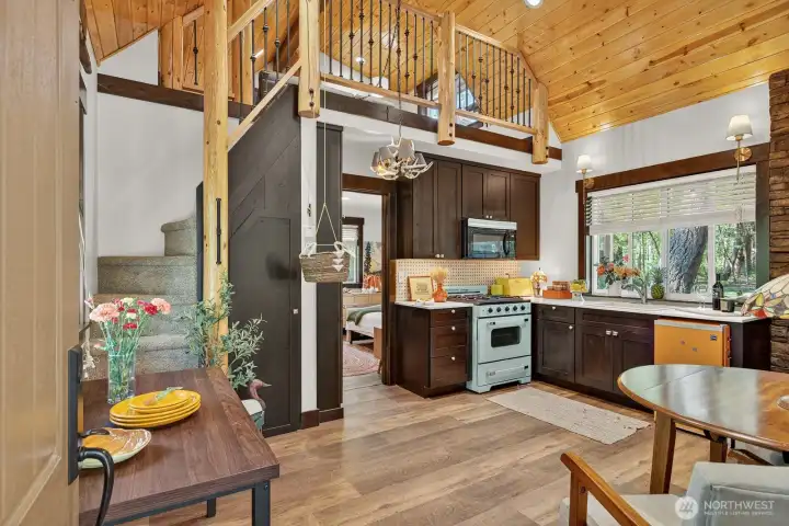 Turn-Key and so cute!