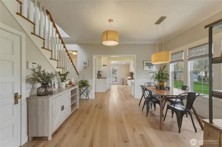 Beautifully updated Mainfloor