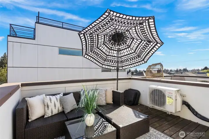 Beautiful rooftop deck