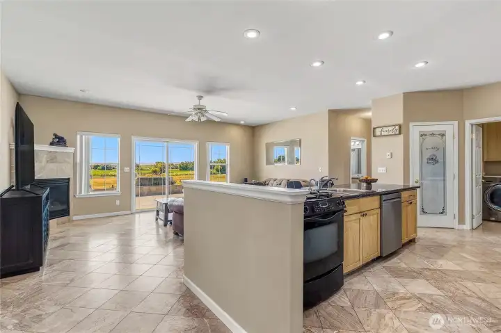 Kitchen/Livingroom