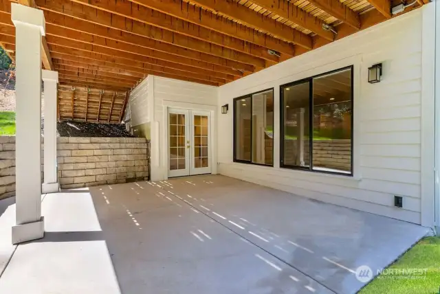 Lower covered patio