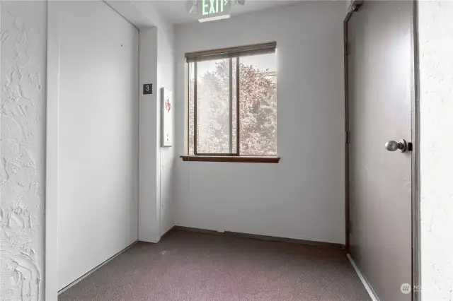 Elevator/Stair Access