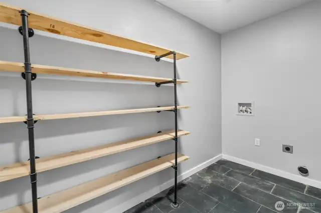 Pantry/Washer & Dryer