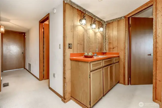 Wet Bar Downstairs