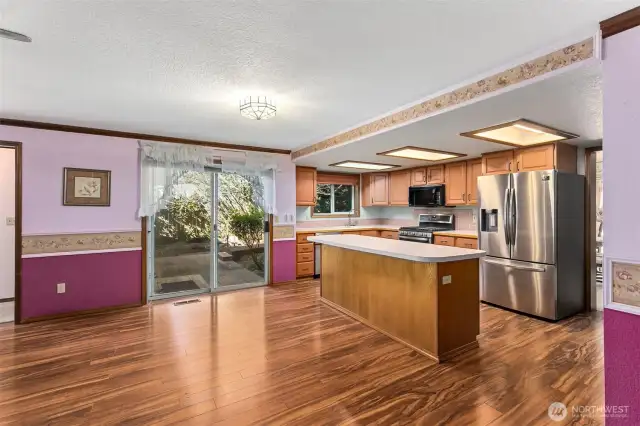 Kitchen w/ island