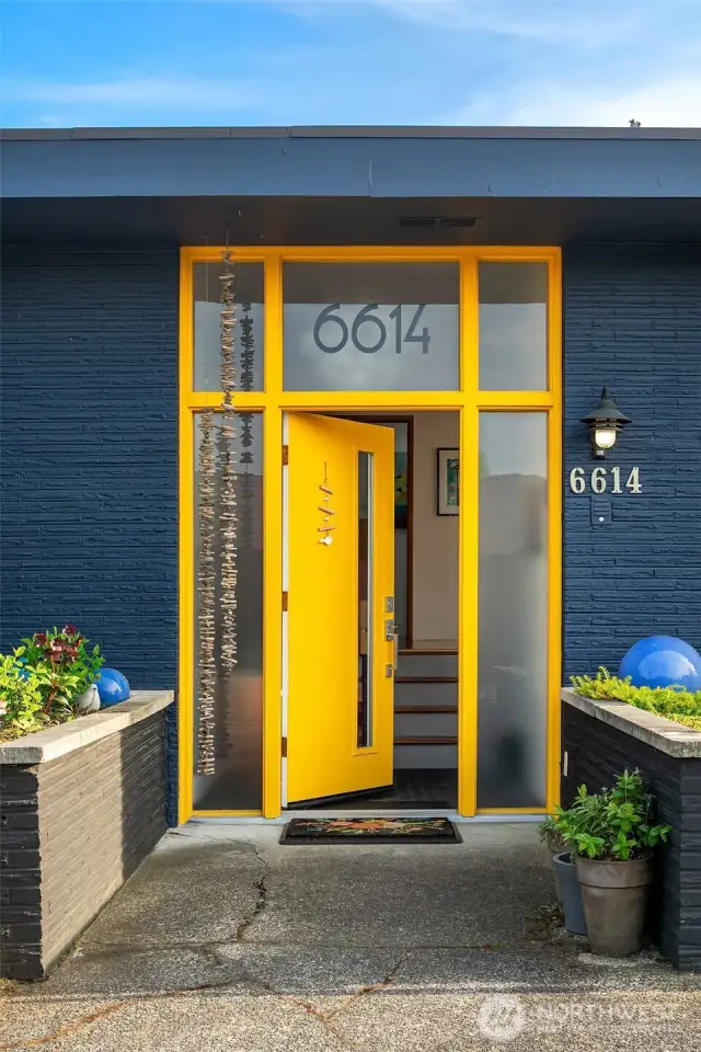 Step into this great home