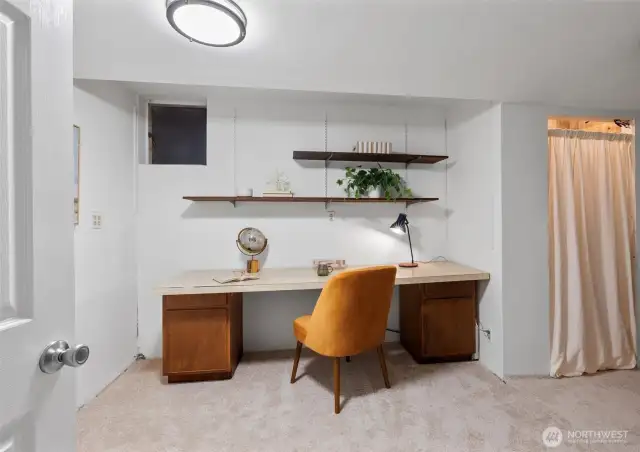 Office/flex space
