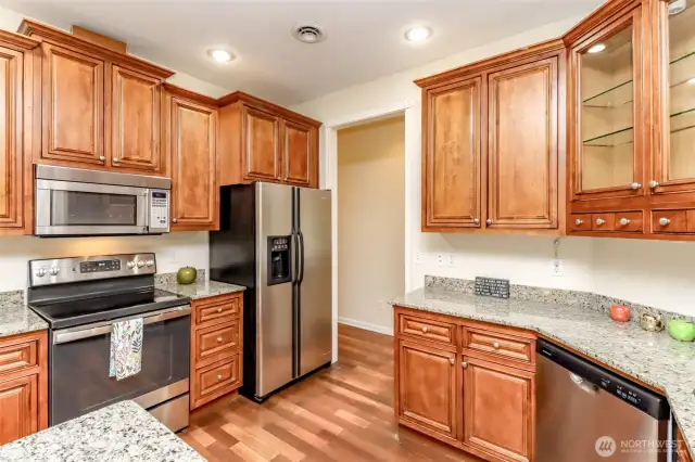 Stainless steel appliances all stay.