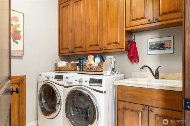 Laundry room off kitchen