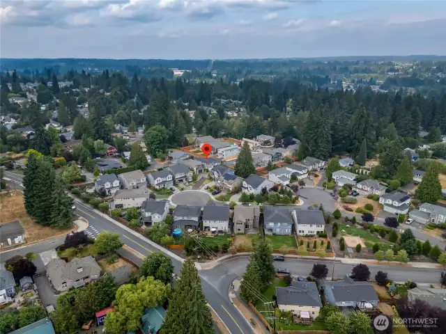 Northshore schools & easy commuting access to both downtown Mill Creek & Bothell.