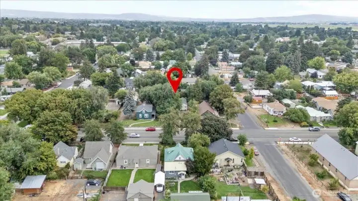Located in the heart of downtown Ellensburg, close to shops, restaurants and schools!