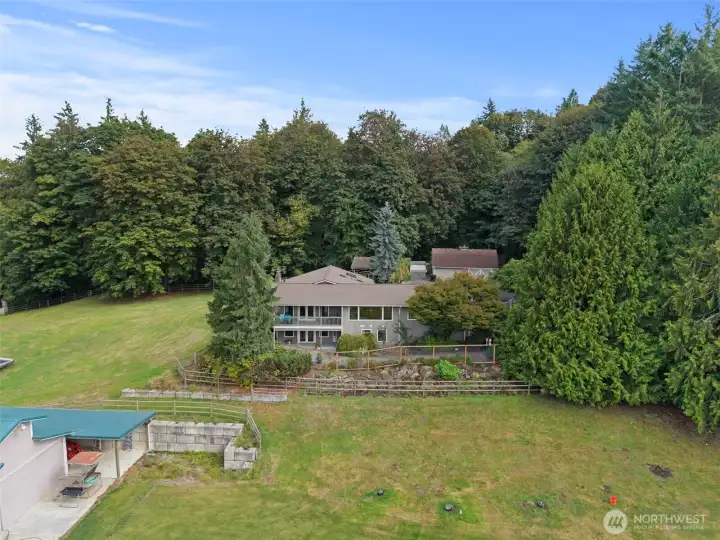 Aerial view clearly outlining the property lines for a full sense of space and boundaries