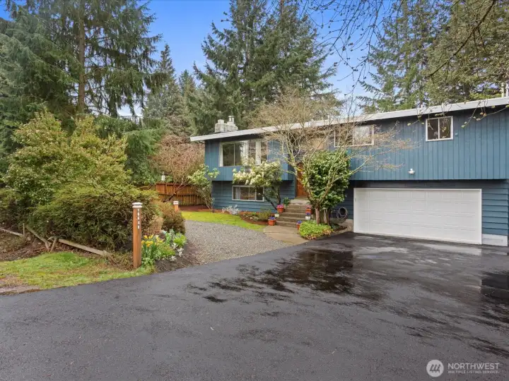 Front of house/driveway