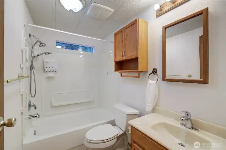 Main bathroom