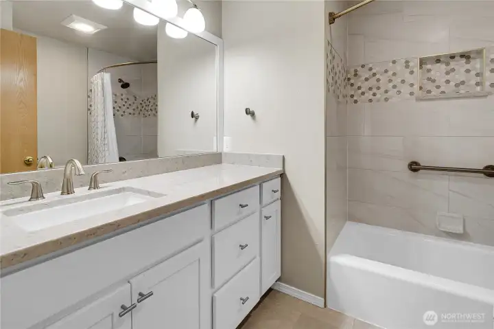 Updated full hall bathroom