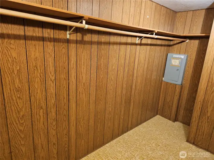 2nd bedroom with 2 closets