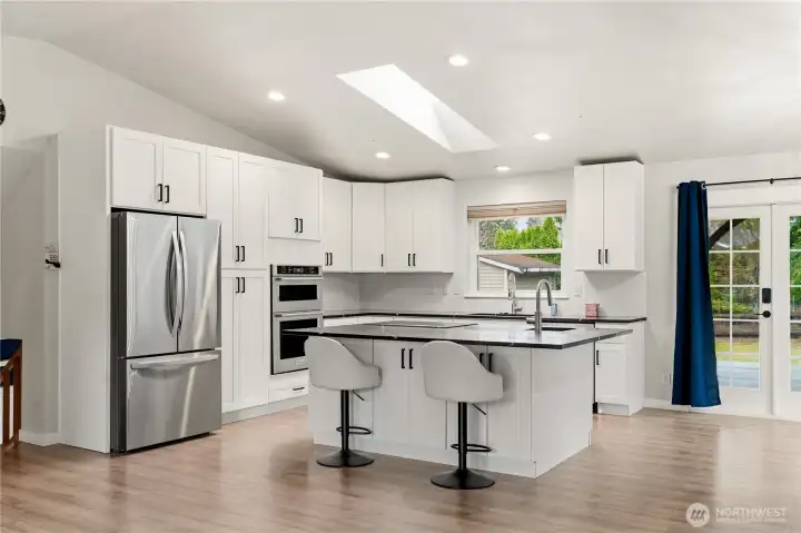 Kitchen w/Eating Space