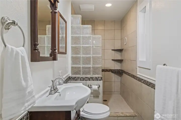 Main primary bath