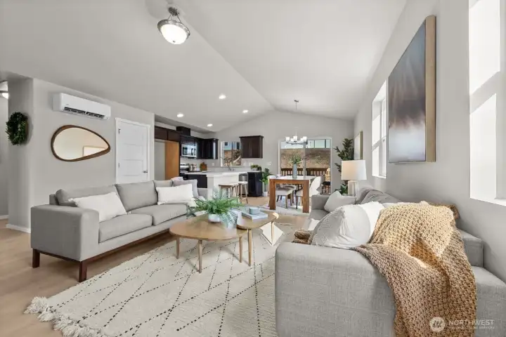 Photographs are for illustrative purposes only. Features, finishes, interior/exterior colors, landscaping and floorplan shown may vary from actual homes built