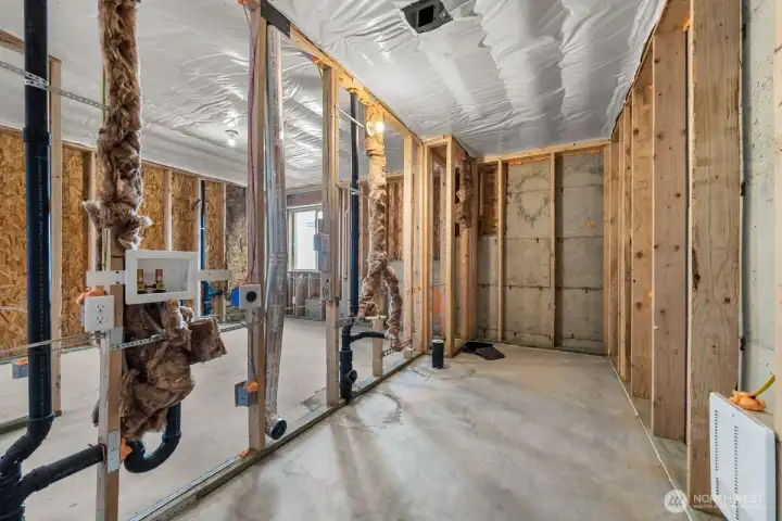 Photographs are for illustrative purposes only. Features, finishes, interior/exterior colors, landscaping and floorplan shown may vary from actual homes built