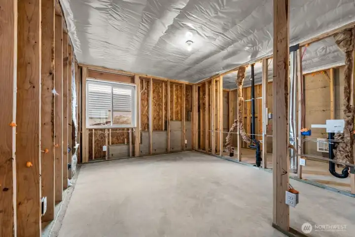Photographs are for illustrative purposes only. Features, finishes, interior/exterior colors, landscaping and floorplan shown may vary from actual homes built