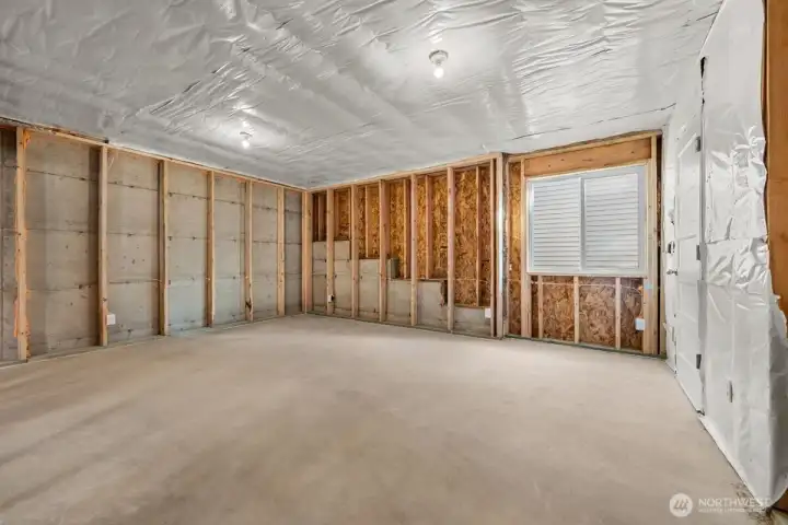 Photographs are for illustrative purposes only. Features, finishes, interior/exterior colors, landscaping and floorplan shown may vary from actual homes built