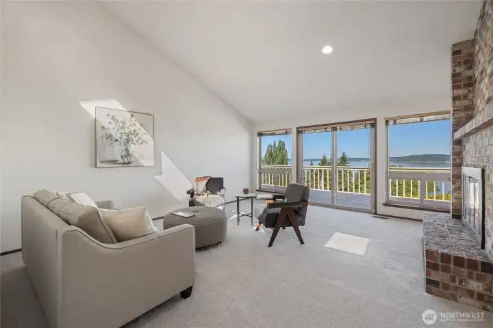 The living room offers views of the islands, the water and the mountains!