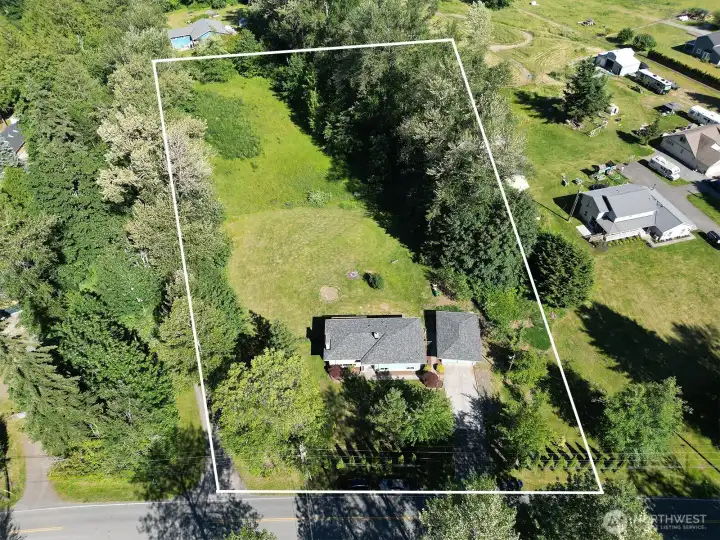 (3+ Acres) Approximate lot lines (3+ Acres) Approximate lot lines