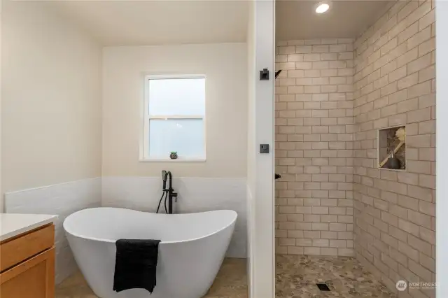 attention to detail in this 5-piece primary bathroom
