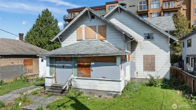Developer's Dream in the heart of Ballard
