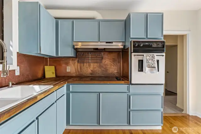 Kitchen with access to Dining Room and Utility Room