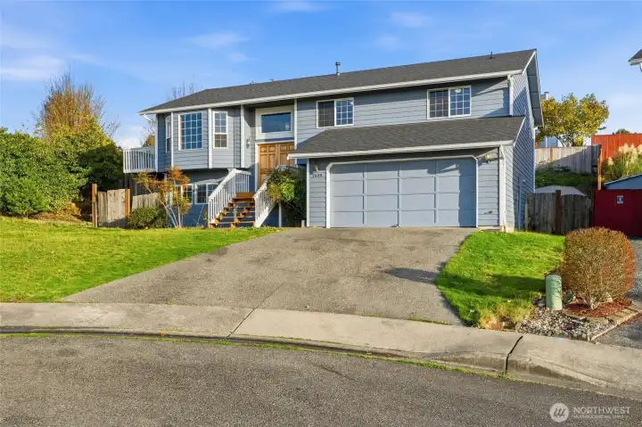 Prime Marysville location and water views!