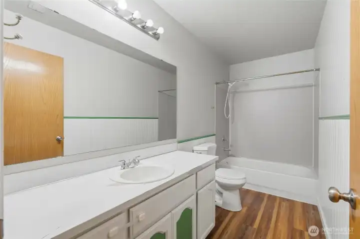 Full bath downstairs!