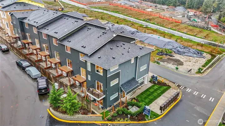 Photographs are for illustrative purposes only. Features, finishes, interior/exterior colors, landscaping and floorplan shown may vary from actual homes built.