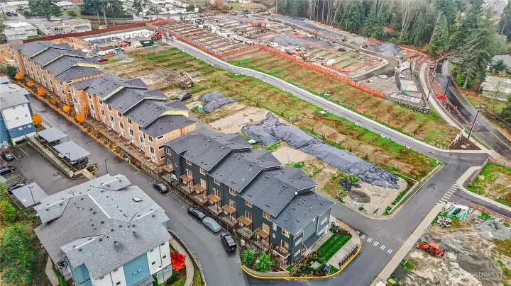 Photographs are for illustrative purposes only. Features, finishes, interior/exterior colors, landscaping and floorplan shown may vary from actual homes built.