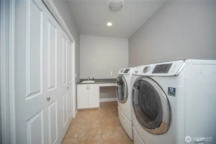 Full sized Laundry Room