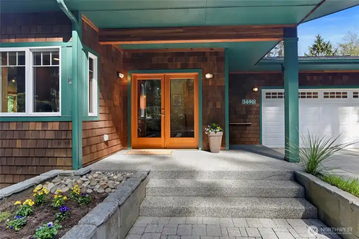 Covered double door entry.