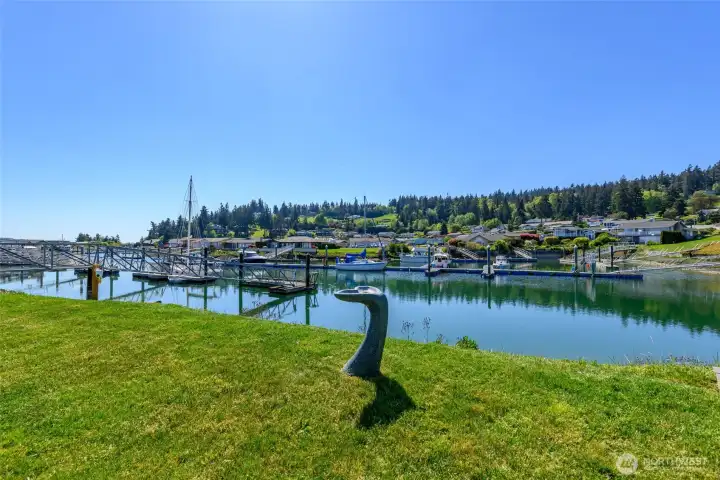 Whales tail bird bath